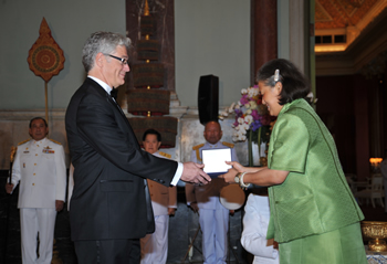 Kenneth Brown recieving award.