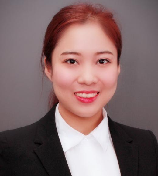 Mia Zhong head shot